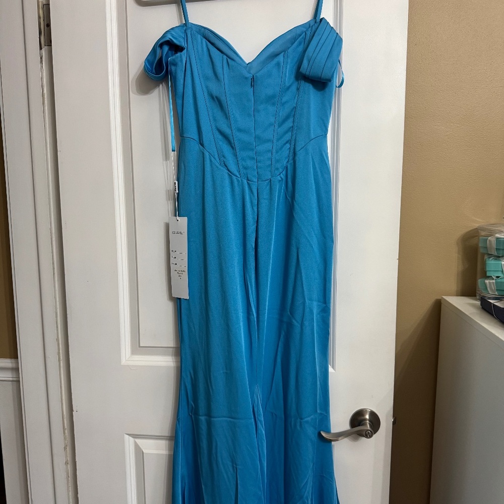 Portia and Scarlett  ps23189